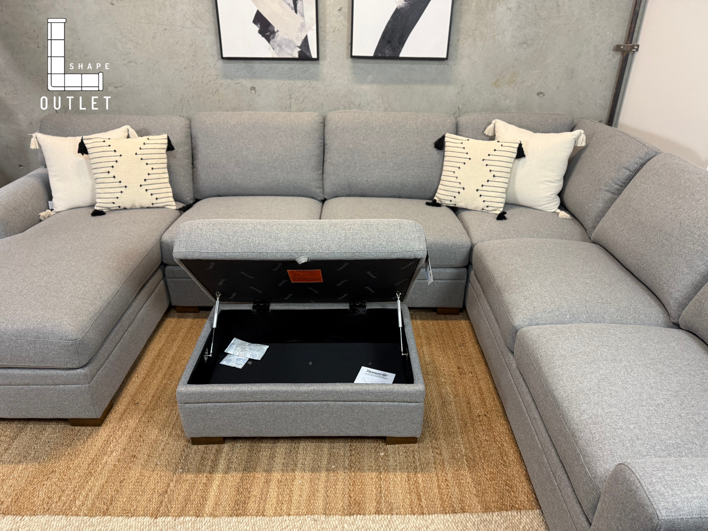 🚨NEW🚨Thomasville sectional Couch