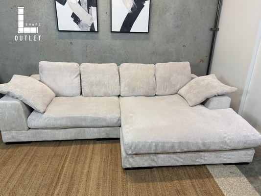 MOE’S plunge sectional